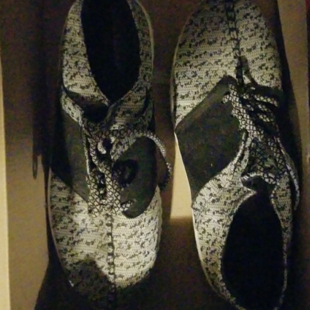 Shoes 1hour only SALE $16